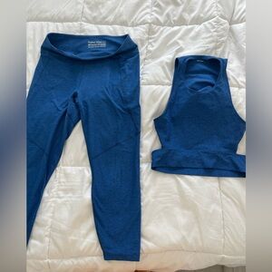 Outdoor voices warm up legging in 7/8 size Large